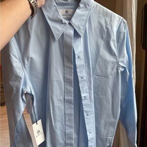 Babaton Women’s Light Blue Classic Button-Up Shirt